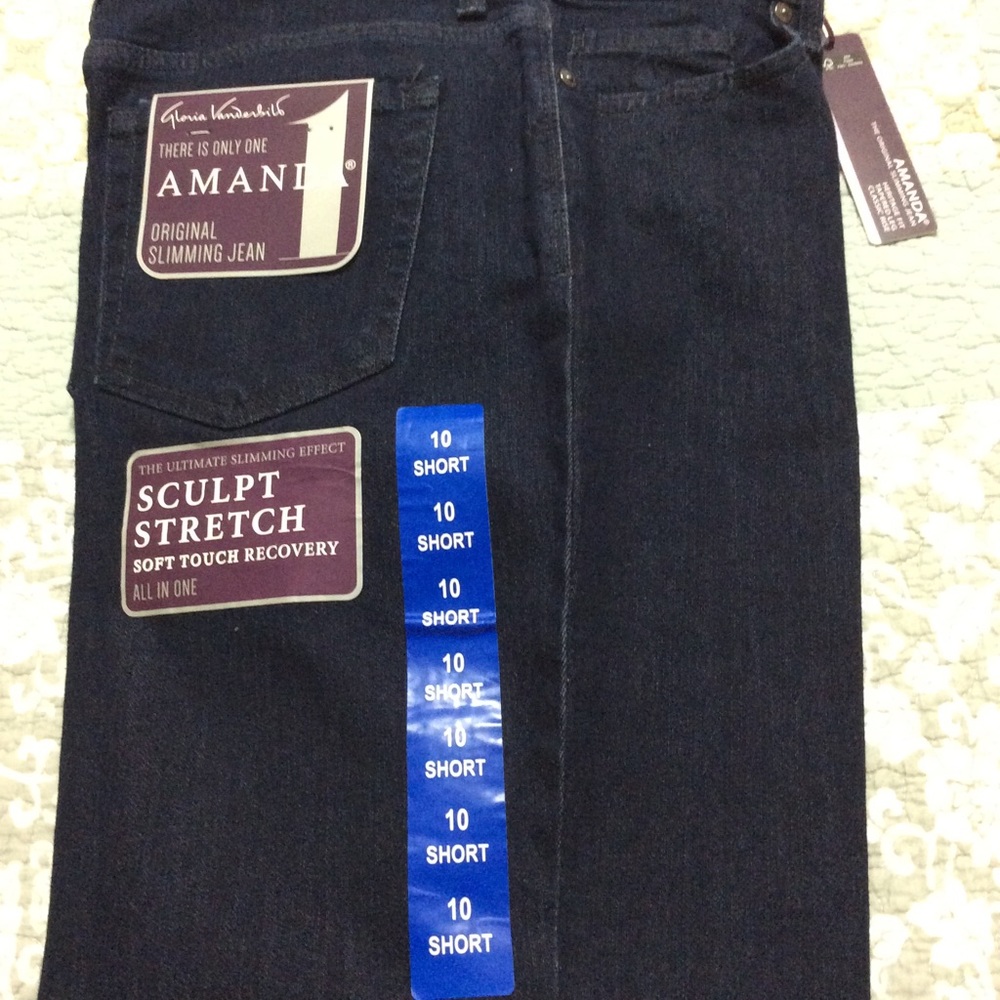 NWT Gloria Vanderbilt Amanda Stretch Jeans Size 10 Short
